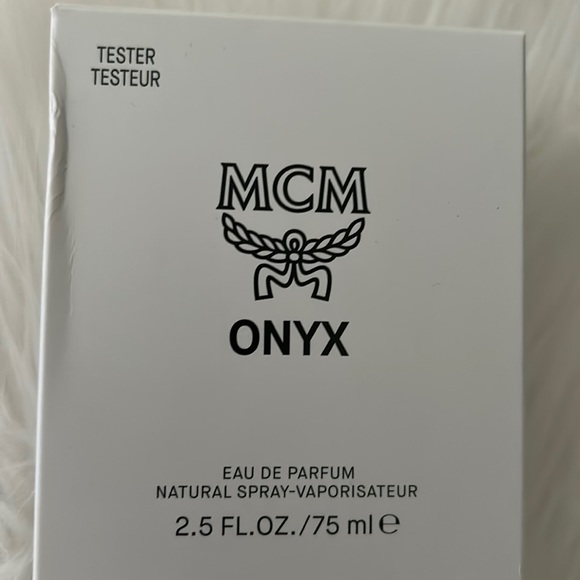 BNIB MCM ONYX